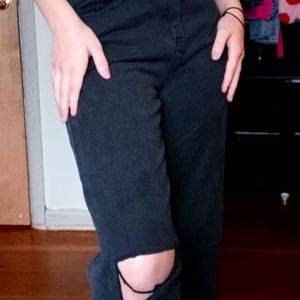 Single rip baggy flare black jeans